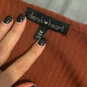 Worn handful of times. Knows length. Auburn color.